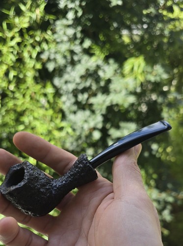 Rare pipe castello sea - castello, rock